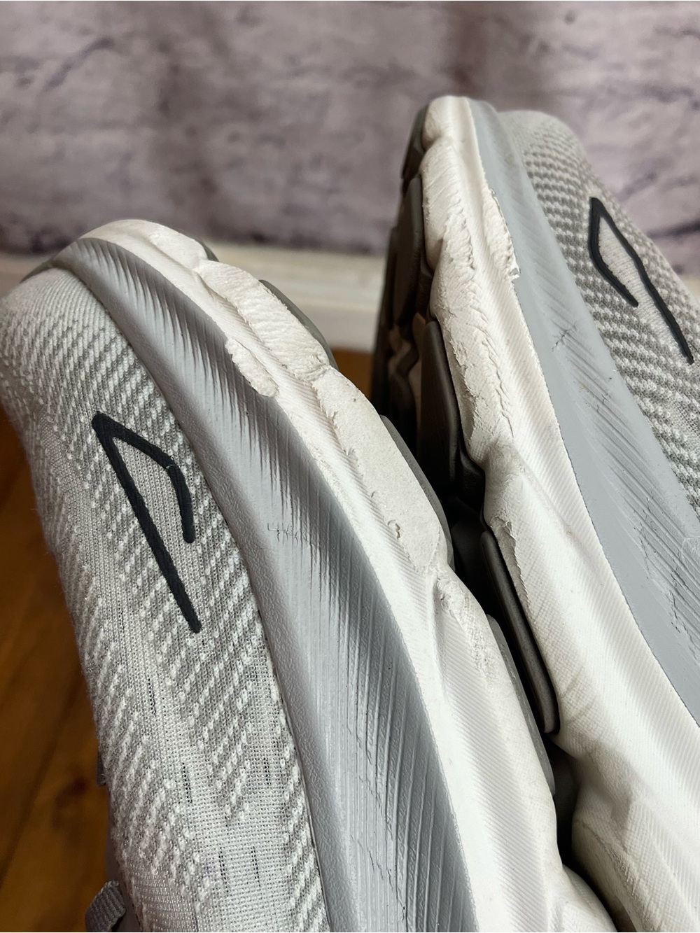 Hoka clifton 9 men’s size 12D light gray sneakers - Picture 6 of 10